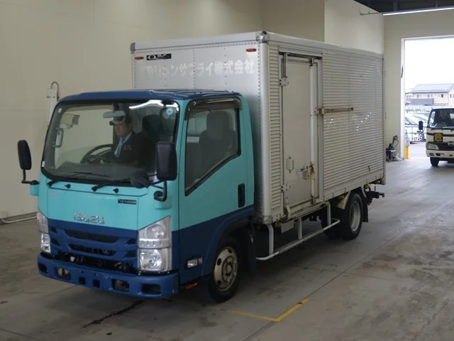 Isuzu ELF — фото 1