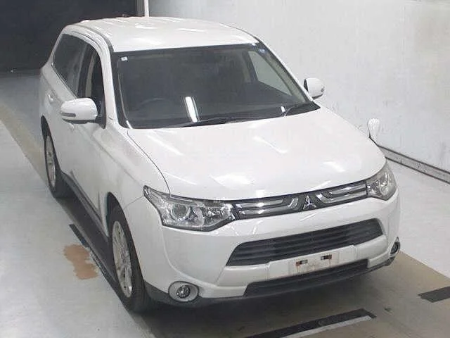 Mitsubishi OUTLANDER — фото 1