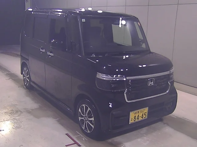 Honda N BOX — фото 1