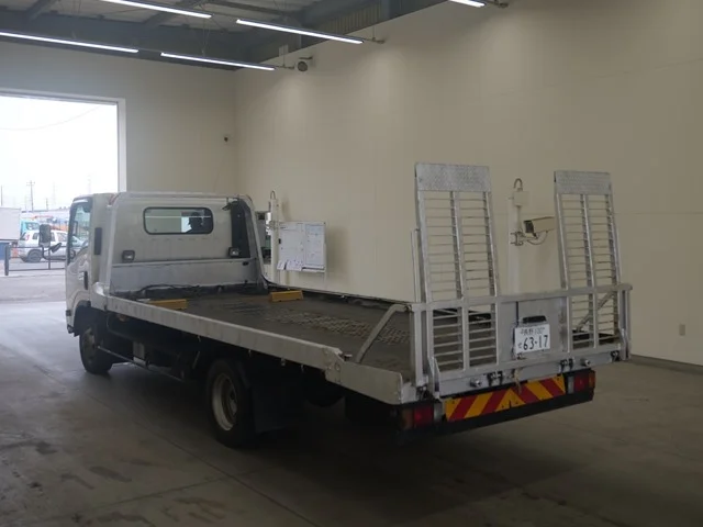 Isuzu ELF — фото 2