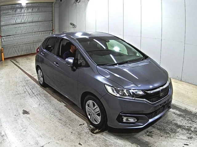 Honda FIT — фото 1