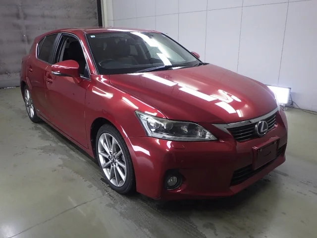 Lexus CT — фото 1