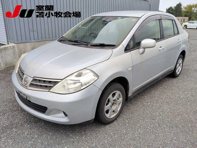 Nissan TIIDA LATIO