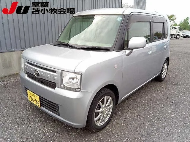 Toyota PIXIS SPACE