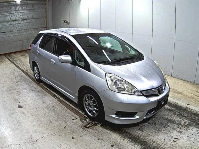 Honda FIT SHUTTLE — фото 1
