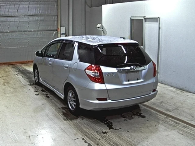 Honda FIT SHUTTLE — фото 2