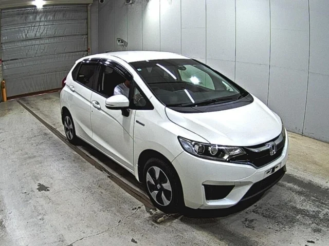Honda FIT — фото 1
