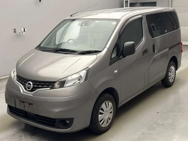 Nissan NV200 — фото 1