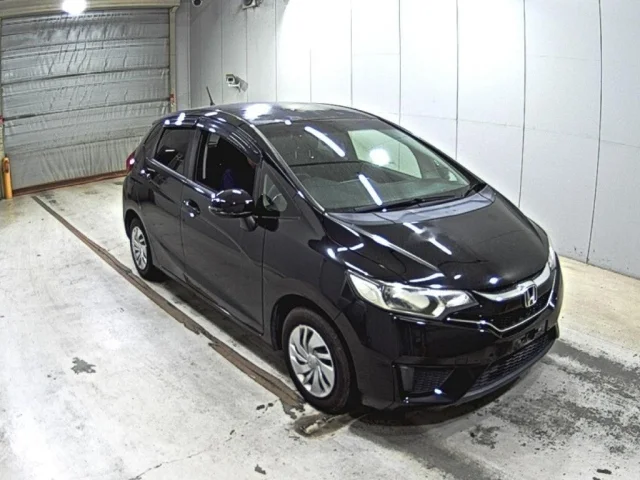 Honda FIT — фото 1