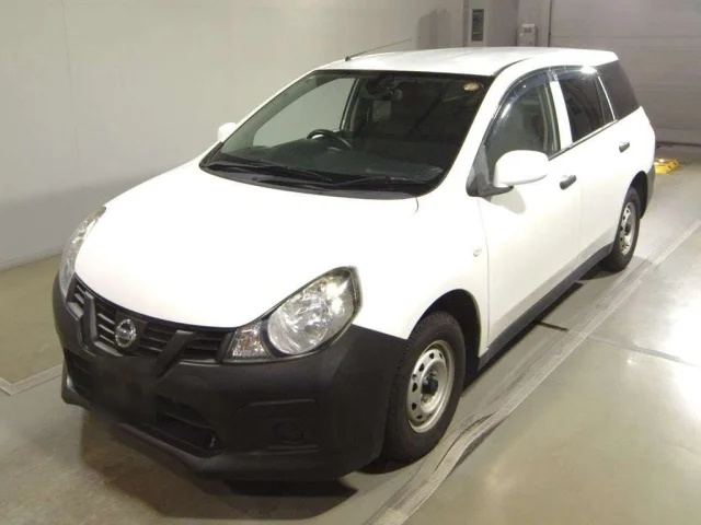 Nissan AD