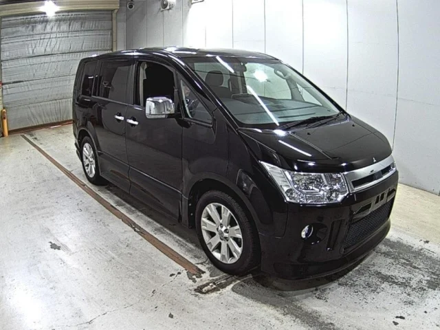 Mitsubishi DELICA D5