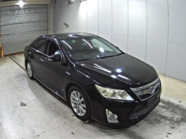 Daihatsu ALTIS — фото 1