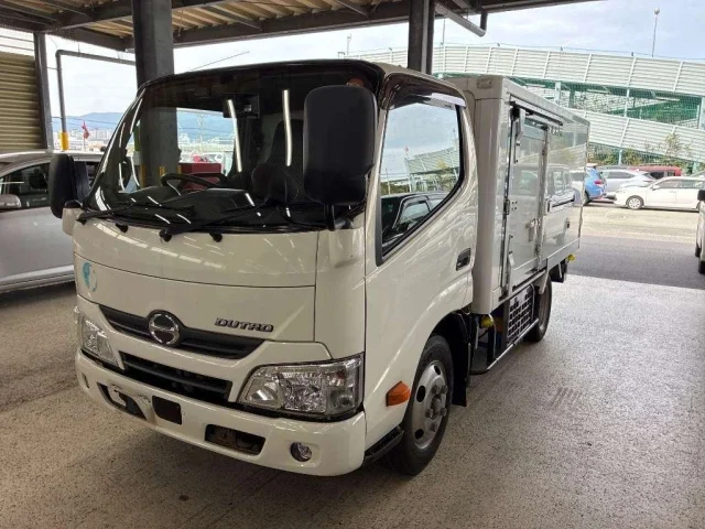 HINO DUTRO — фото 1