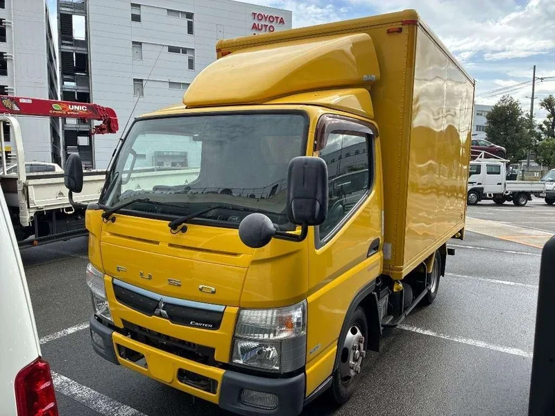 Mitsubishi CANTER — фото 1