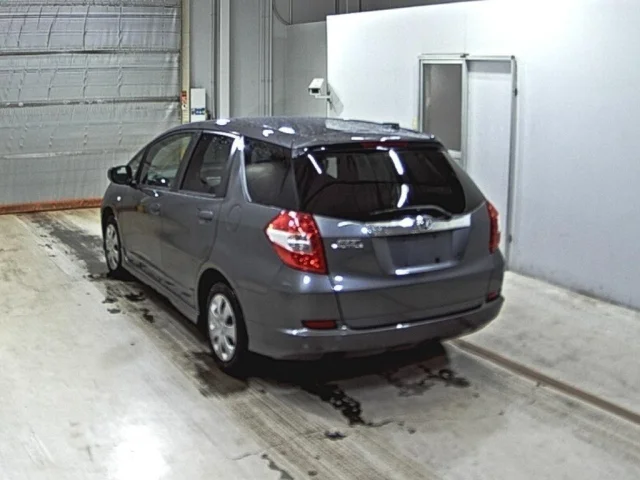Honda FIT SHUTTLE — фото 2