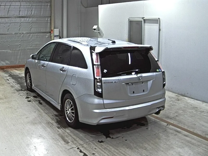 Honda STREAM — фото 2