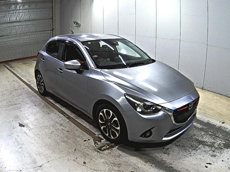 Mazda DEMIO — фото 1