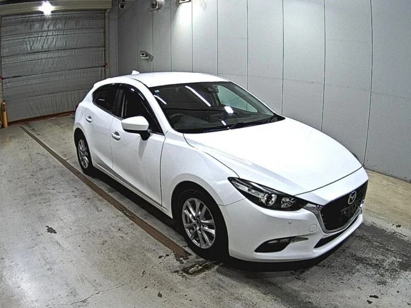 Mazda AXELA — фото 1