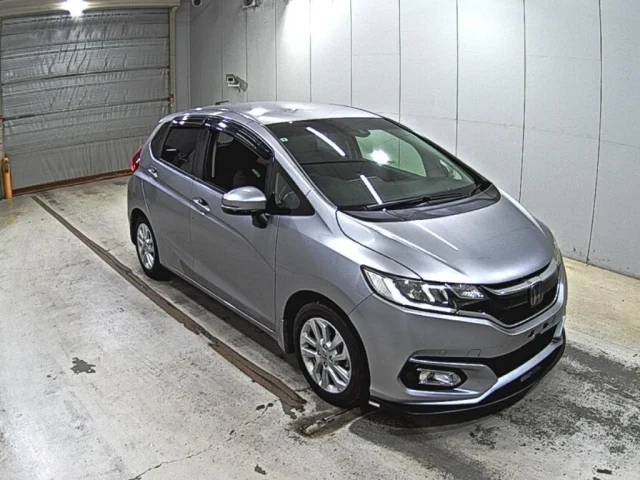 Honda FIT — фото 1
