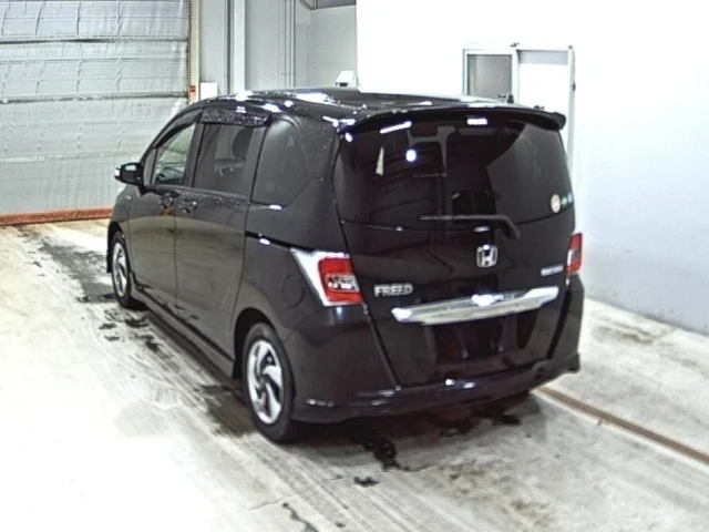 Honda FREED — фото 2