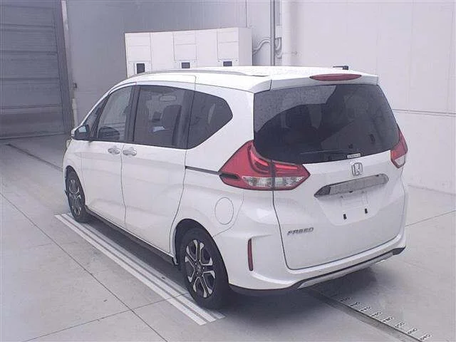 Honda FREED — фото 2