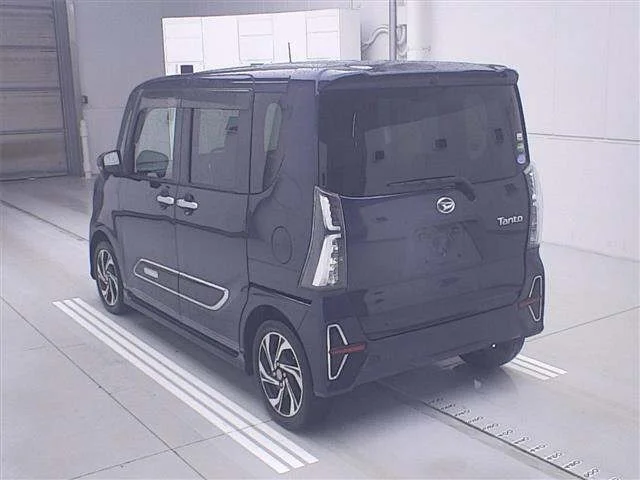 Daihatsu TANTO — фото 2