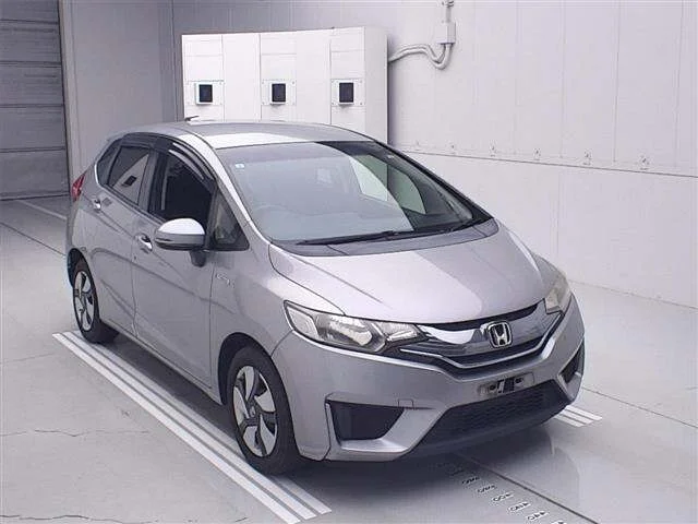 Honda FIT — фото 1
