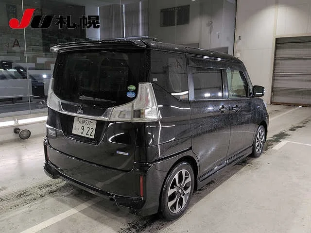 Mitsubishi DELICA D2 — фото 2