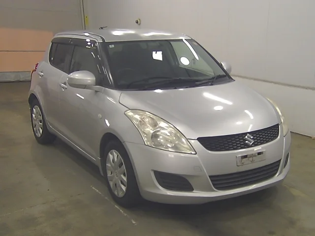 Suzuki SWIFT — фото 1