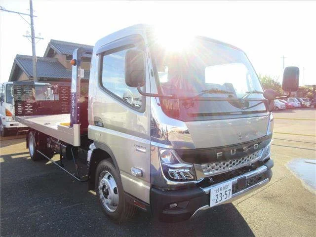 Mitsubishi CANTER — фото 1