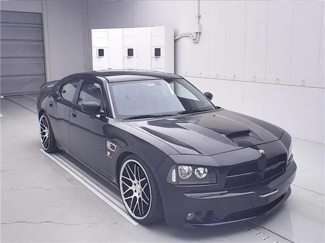 Dodge CHARGER — фото 1