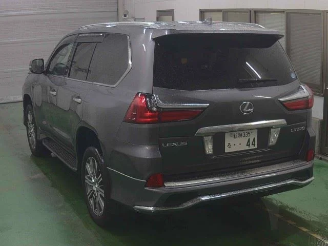 Lexus LX — фото 2