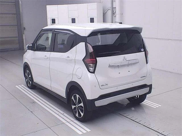 Mitsubishi EK X — фото 2