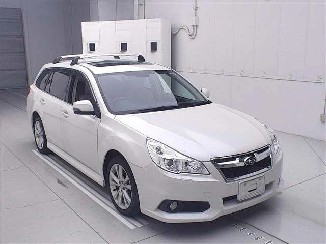 Subaru LEGACY — фото 1