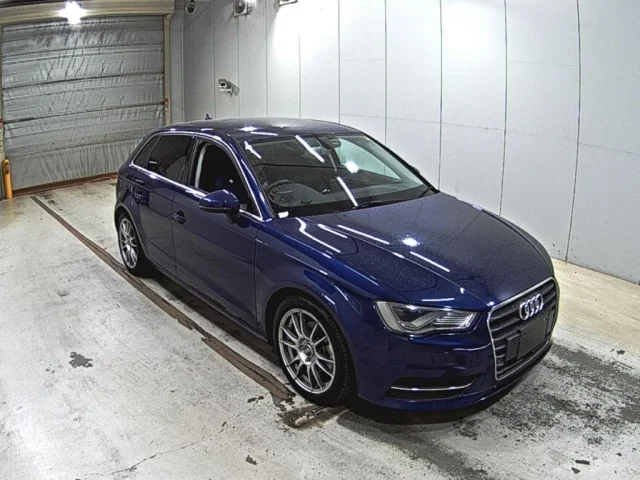 Audi A3 — фото 1
