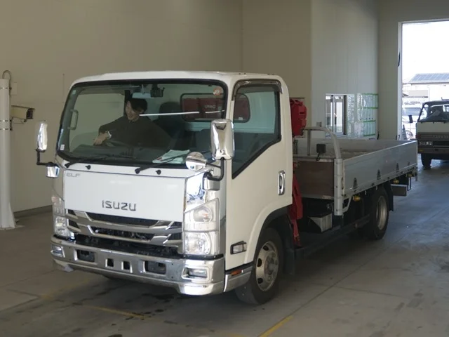 Isuzu ELF — фото 1