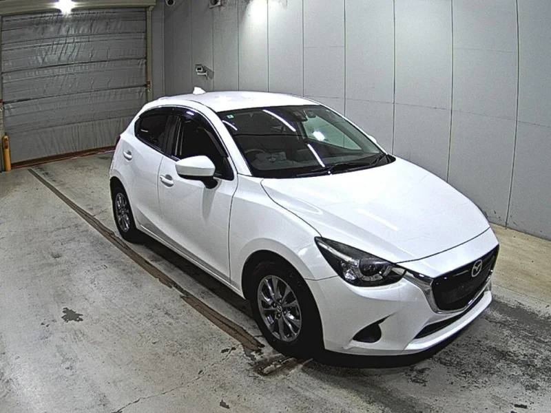 Mazda DEMIO — фото 1