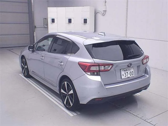 Subaru IMPREZA — фото 2