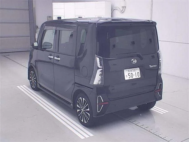Daihatsu TANTO — фото 2
