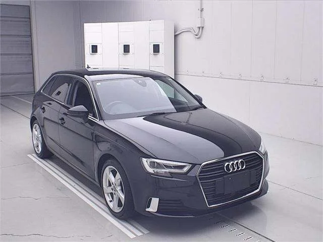 Audi A3 — фото 1