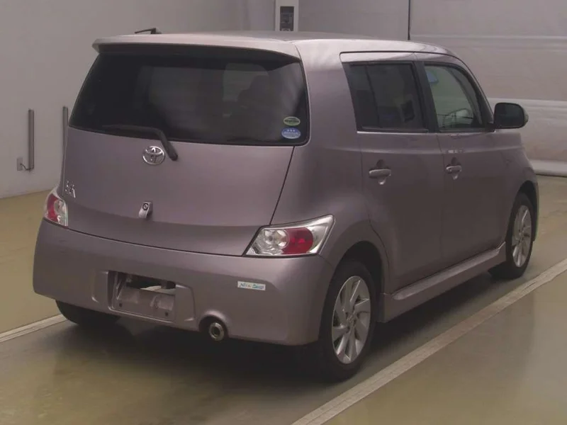 Toyota BB — фото 2