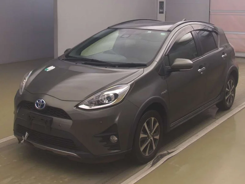 Toyota AQUA — фото 1
