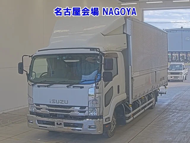 Isuzu FORWARD — фото 1