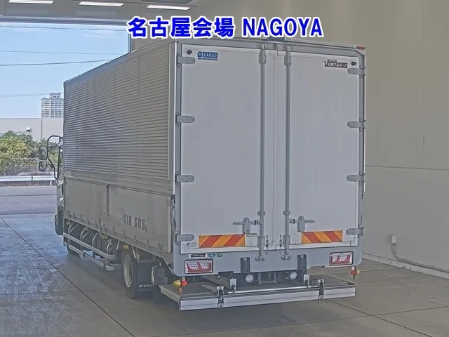 Isuzu FORWARD — фото 2