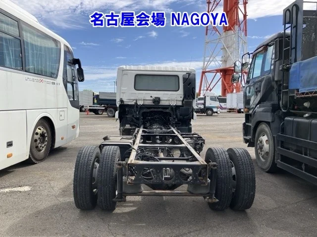 Nissan CONDOR — фото 2