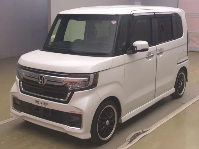 Honda N BOX — фото 1
