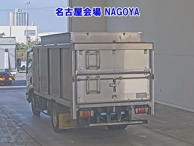 Isuzu ELF — фото 2