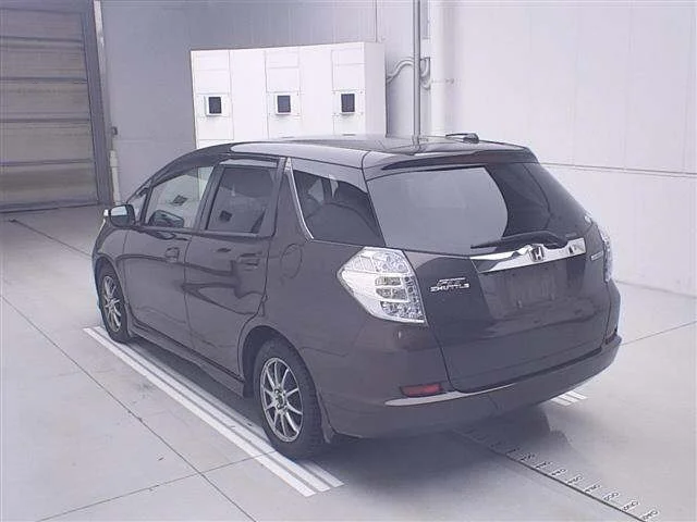 Honda FIT SHUTTLE — фото 2