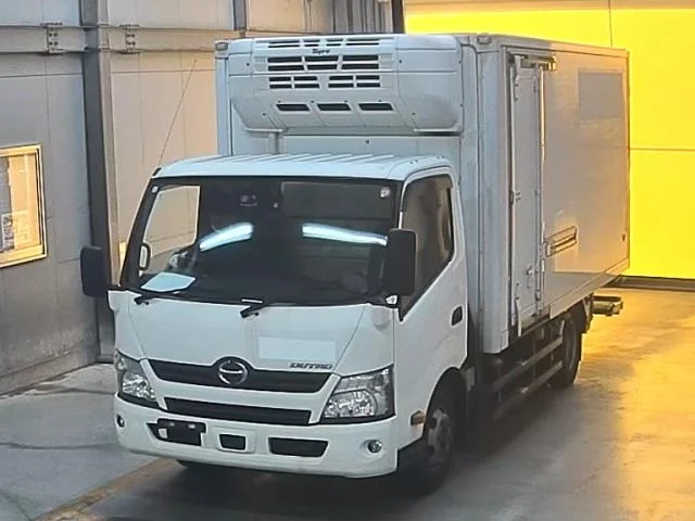 HINO DUTRO — фото 1