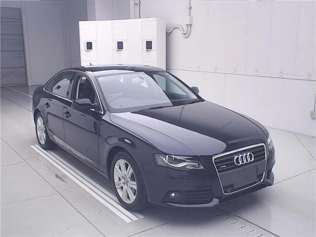 Audi A4 — фото 1